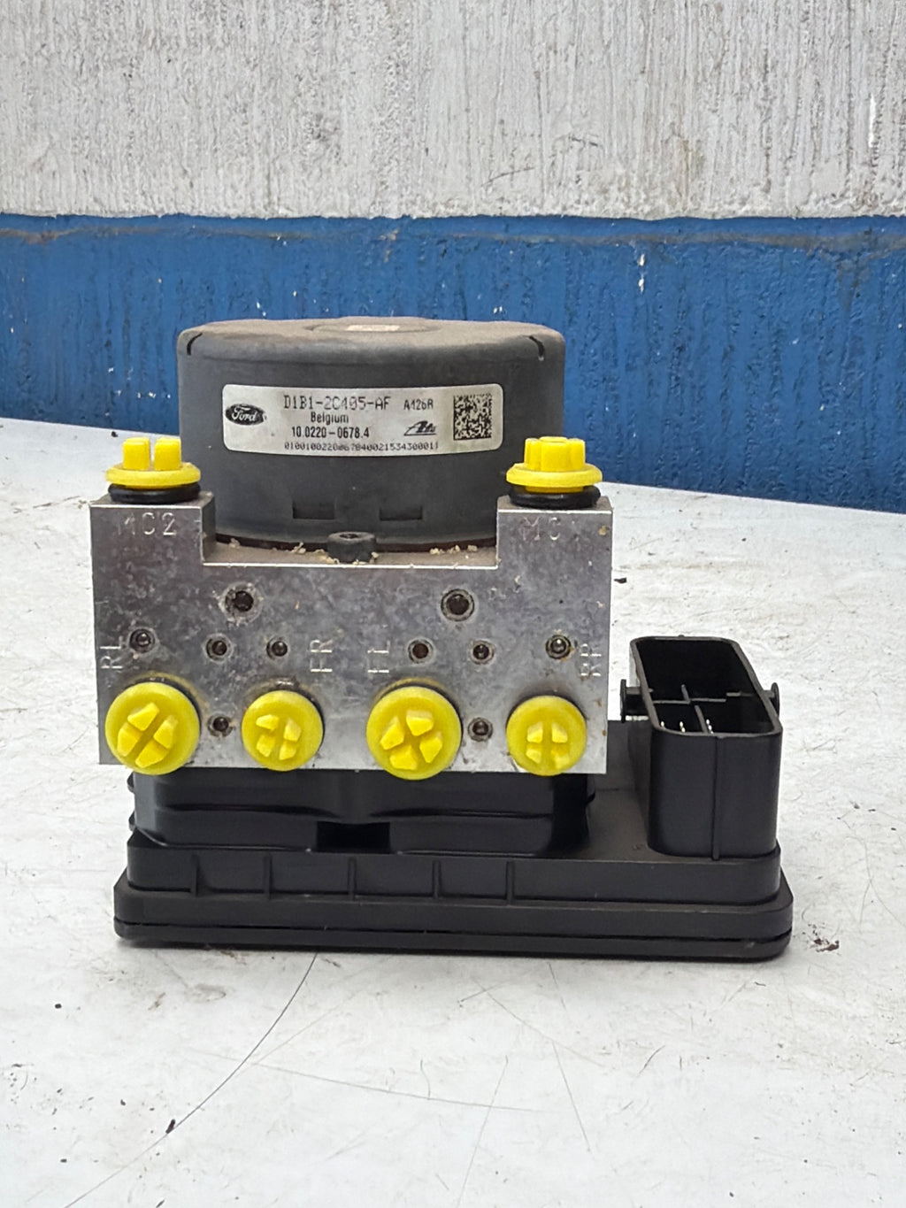 Ford Fiesta 7 ABS Pumpe Med OEM Nr. 2075939 Fra Ford Ophugger