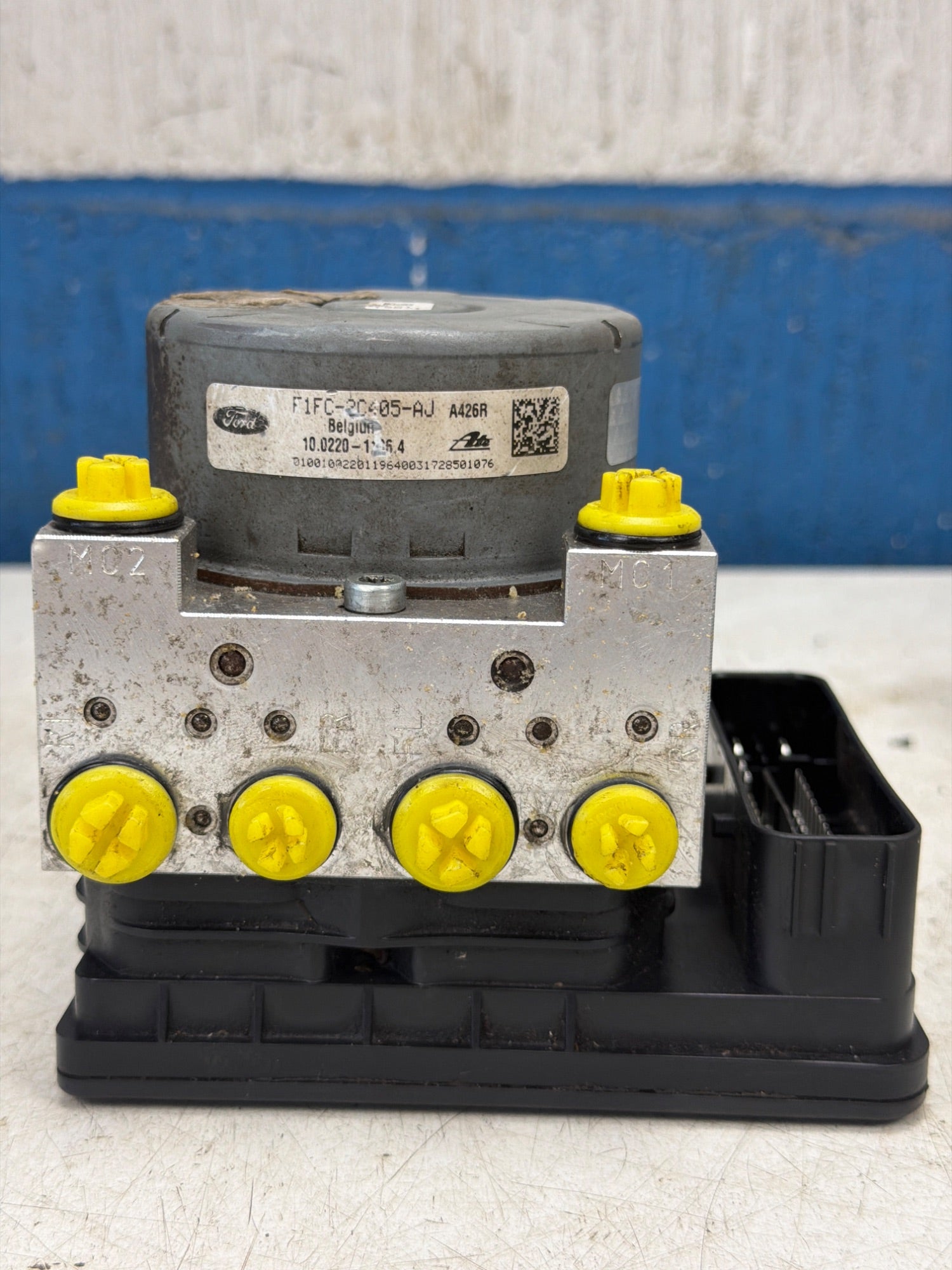Ford Fiesta 7 Retur ABS Pumpe Med OEM Nr. F1FC2C405AJ Fra Ford Ophugger