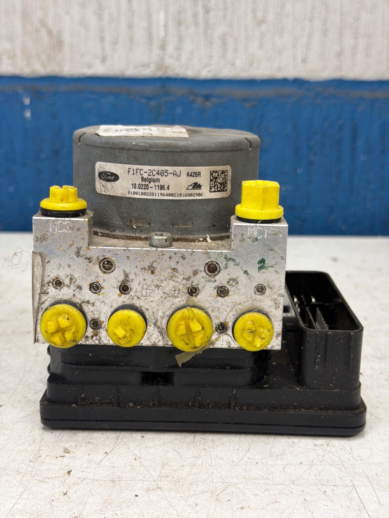 Ford Fiesta 7 Retur ABS Pumpe Med OEM Nr. F1FC2C405AJ Fra Ford Ophugger