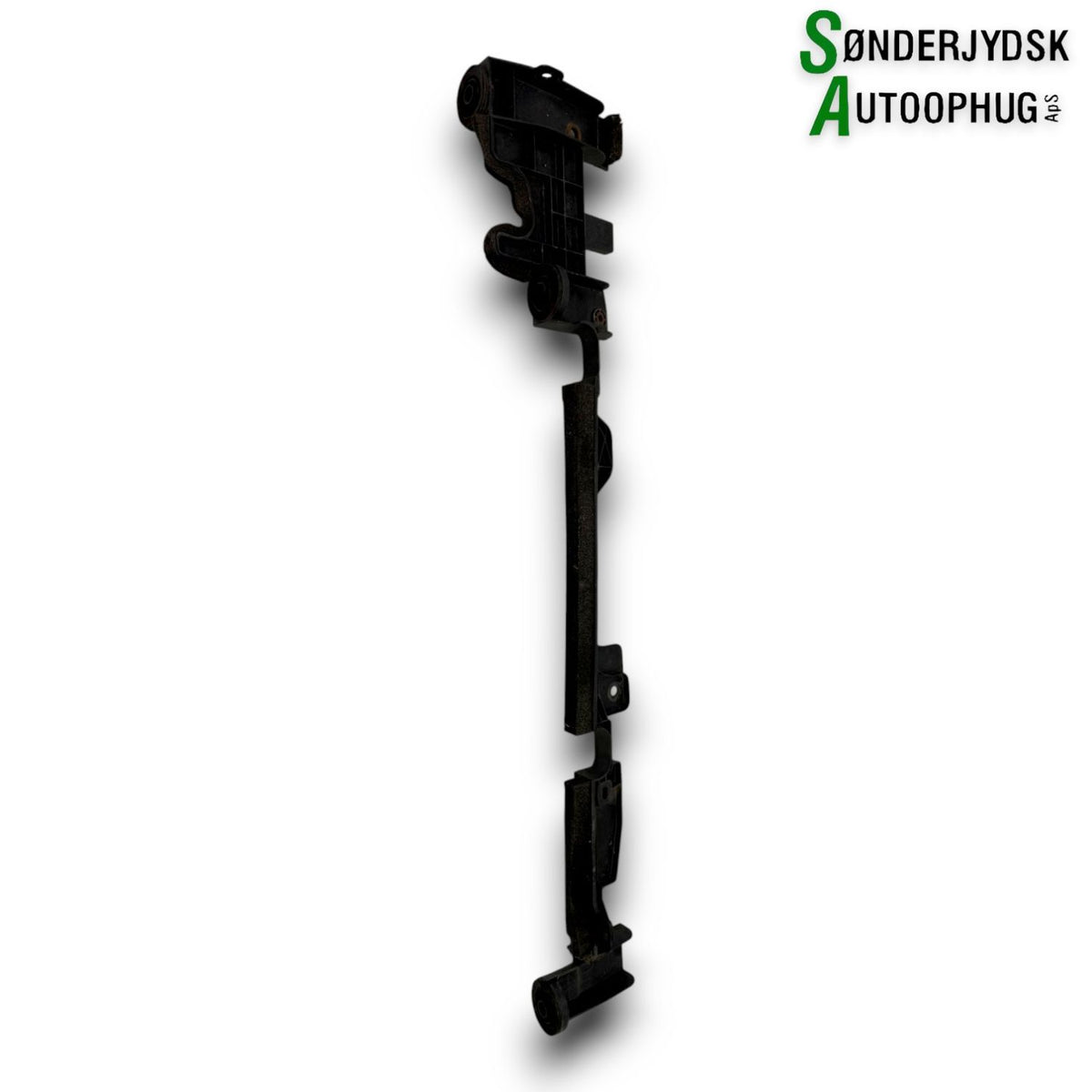 Nissan Qashqai Front, Løsdele Med OEM Nr. 215424EA0A Fra Nissan Ophugger
