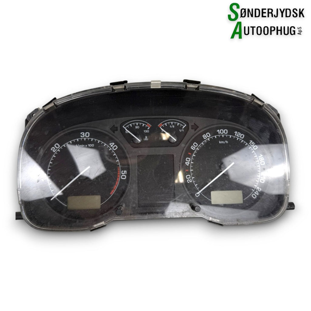 Skoda Octavia Speedometer - Instrument Med OEM Nr. 1U0920811JKD0 Fra Skoda Ophugger