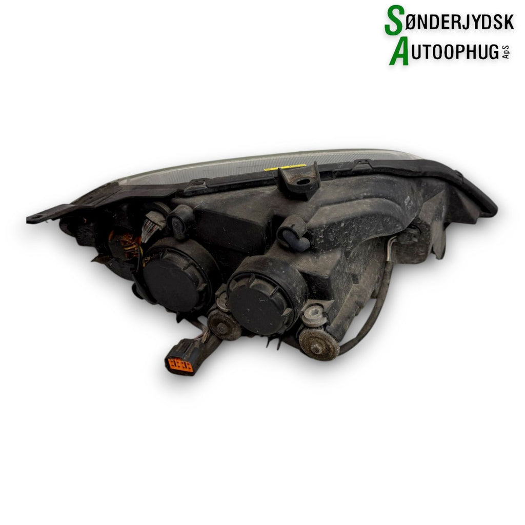 Mazda 2 Nd Forlygte Med OEM Nr. 6M7113006AE Fra Mazda Ophugger