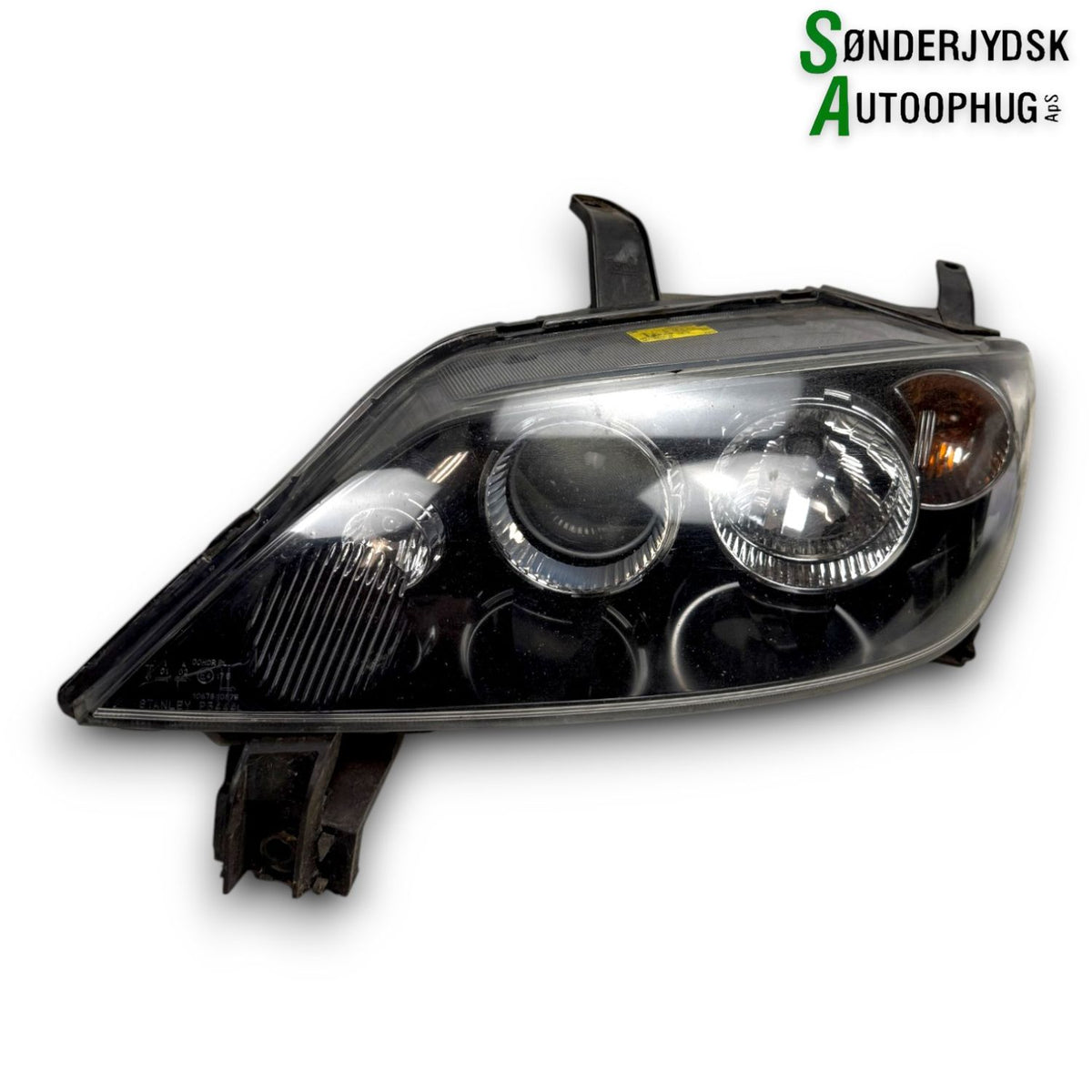 Mazda 2 Nd Forlygte Med OEM Nr. 6M7113W030AE Fra Mazda Ophugger