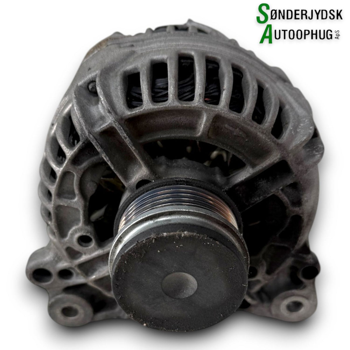 VW Passat 3B Generator Med OEM Nr. 038903018Q Fra VW Ophugger