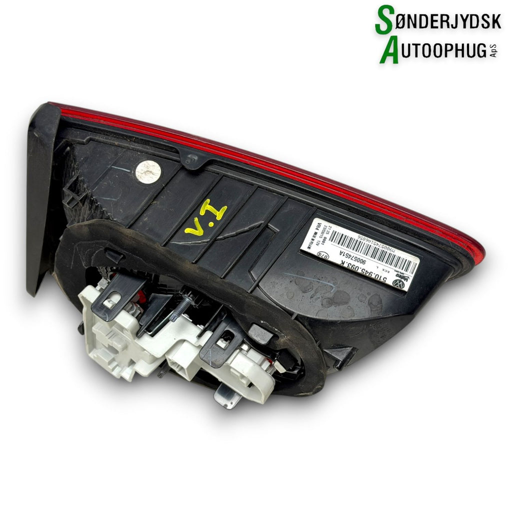 VW Golf Sportsvan Baglygte Med OEM Nr. 510945093K Fra VW Ophugger