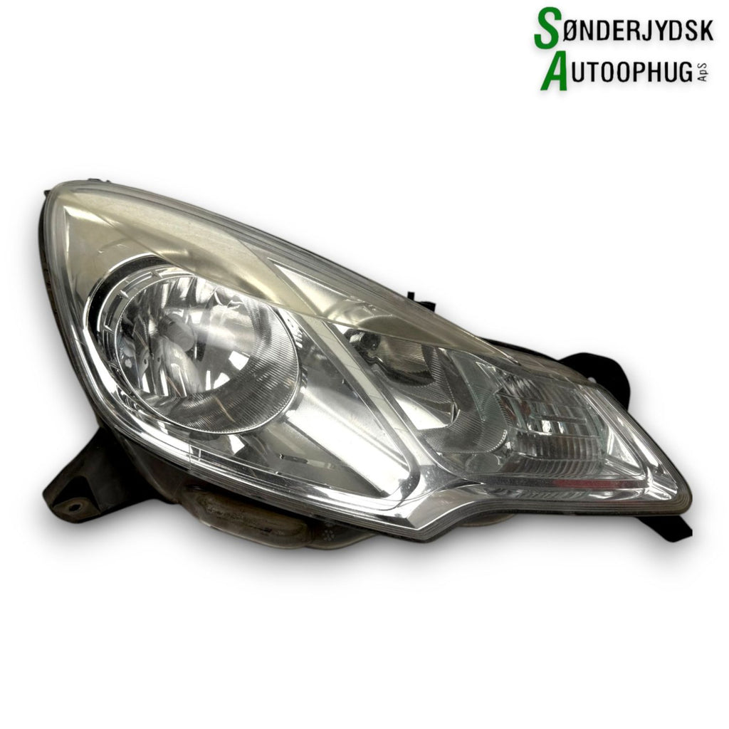 Citroen C3 II Forlygte Med OEM Nr. 1606930080 Fra Citroen Ophugger