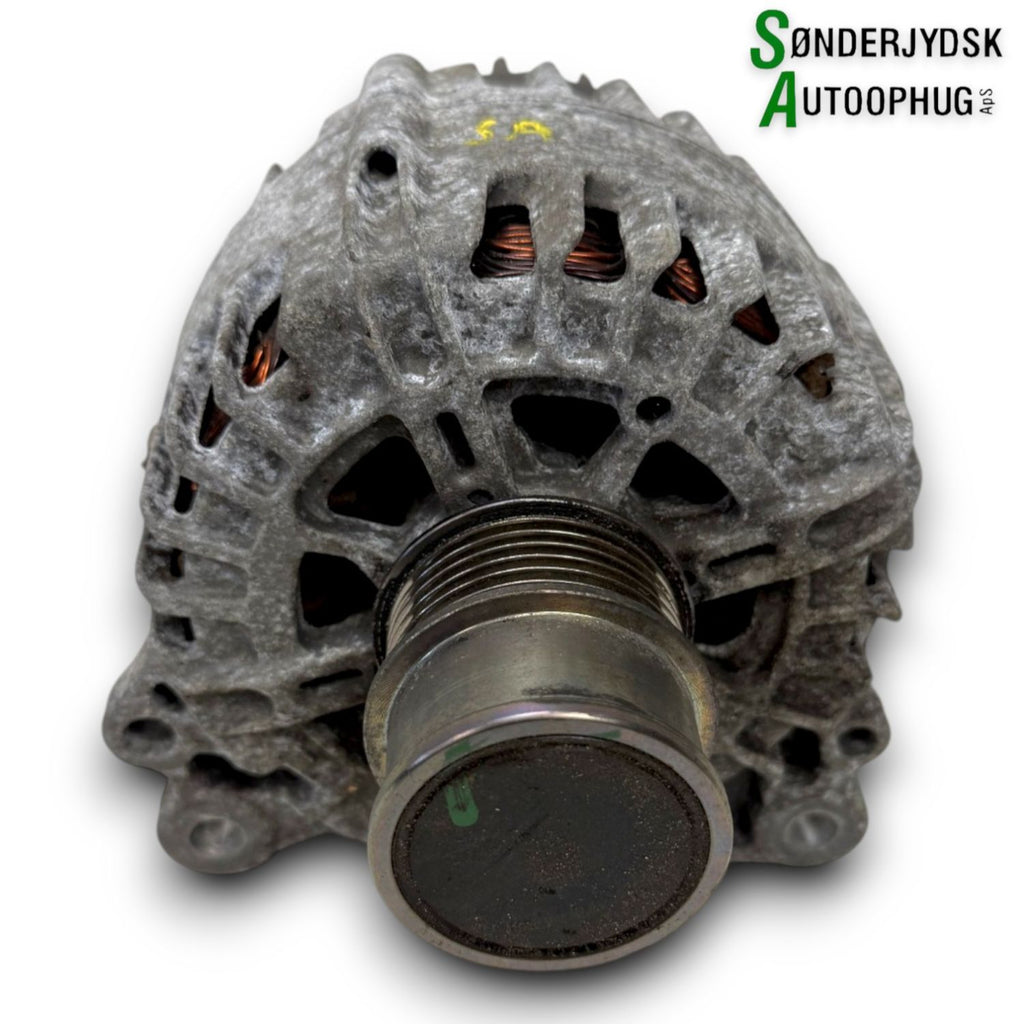 VW Golf 7 Au Generator Med OEM Nr. 04C903023K Fra VW Ophugger