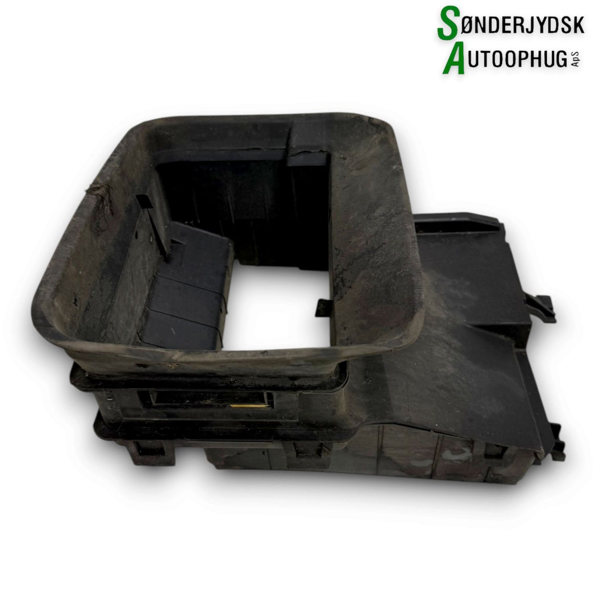 Renault Captur 1 Front, Løsdele Med OEM Nr. 215588067R Fra Renault Ophugger