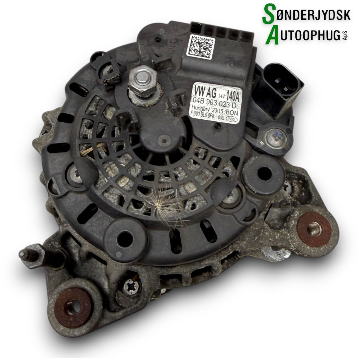 VW Polo 6C Generator Med OEM Nr. 04B903023D Fra VW Ophugger