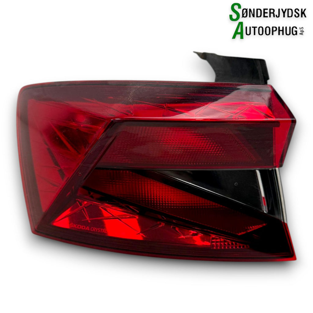 Skoda Fabia Baglygte Med OEM Nr. 6VE945095 Fra Skoda Ophugger