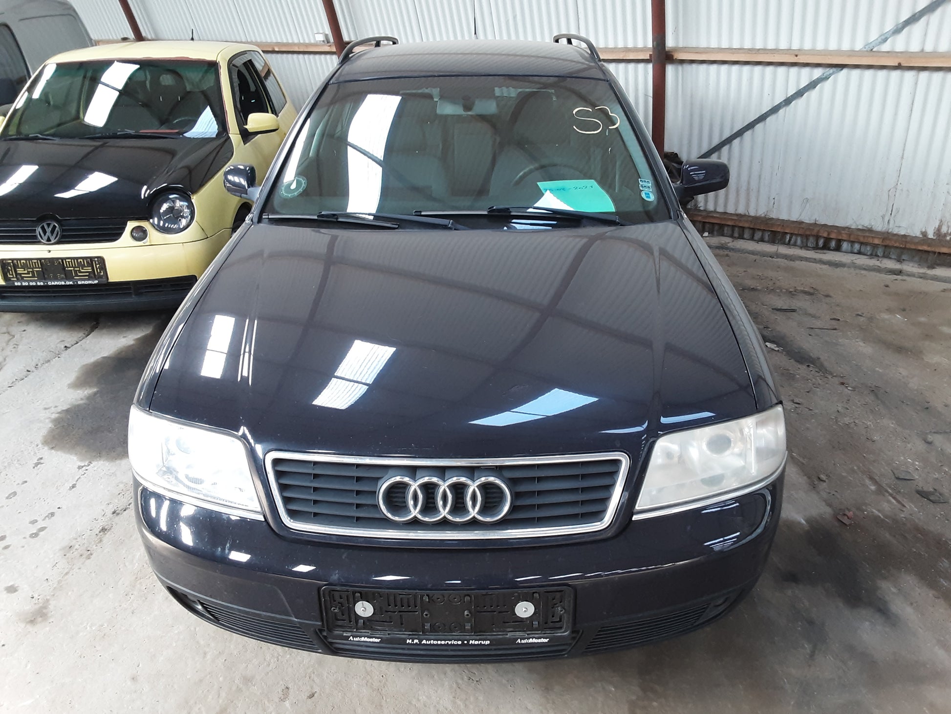 Audi A6 4B Pluk-Selv-Bil Med OEM Nr. Ophugger Fra Audi Ophugger