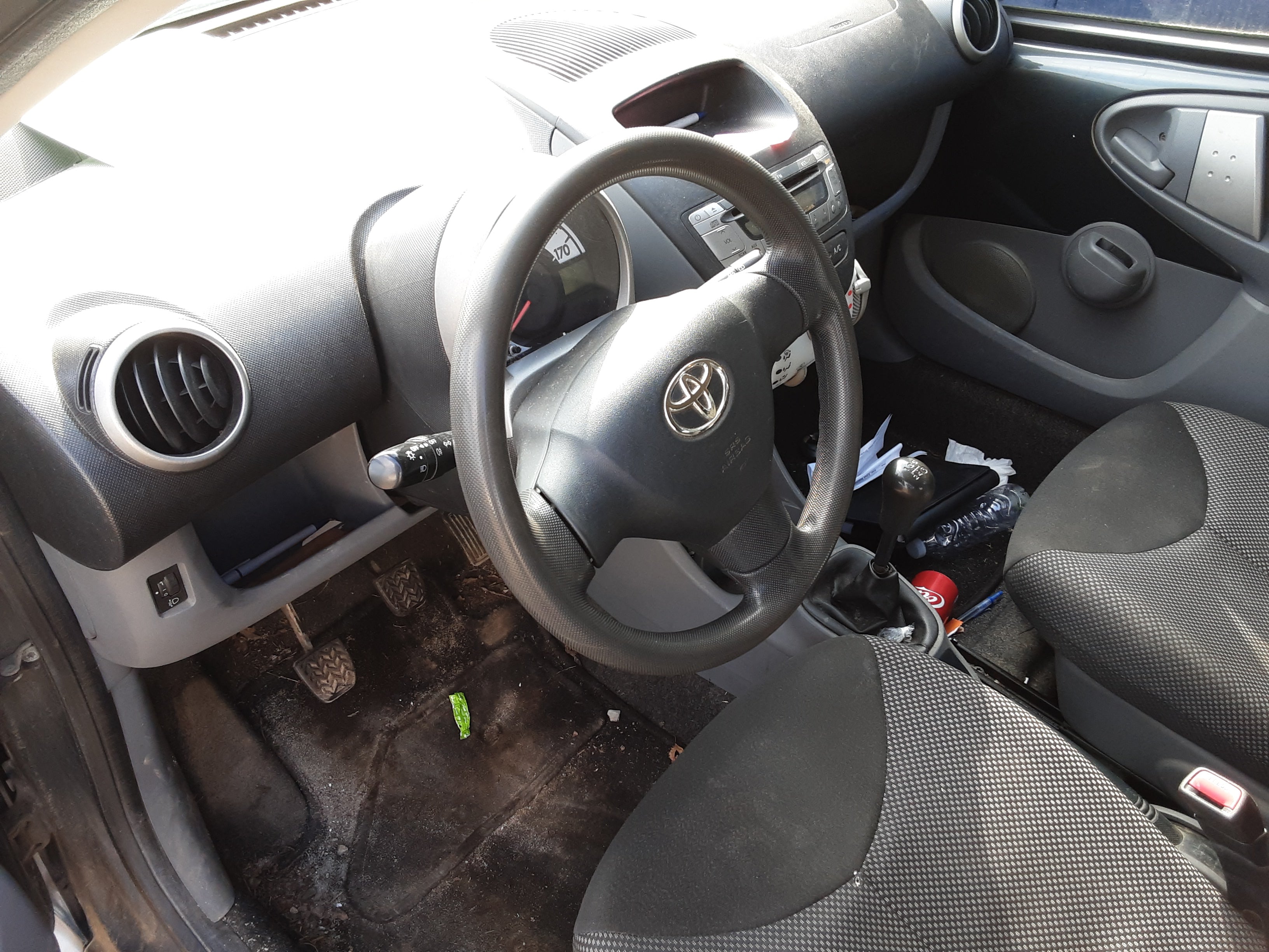 Toyota Aygo Pluk-Selv-Bil Med OEM Nr. Ophugger Fra Toyota Ophugger