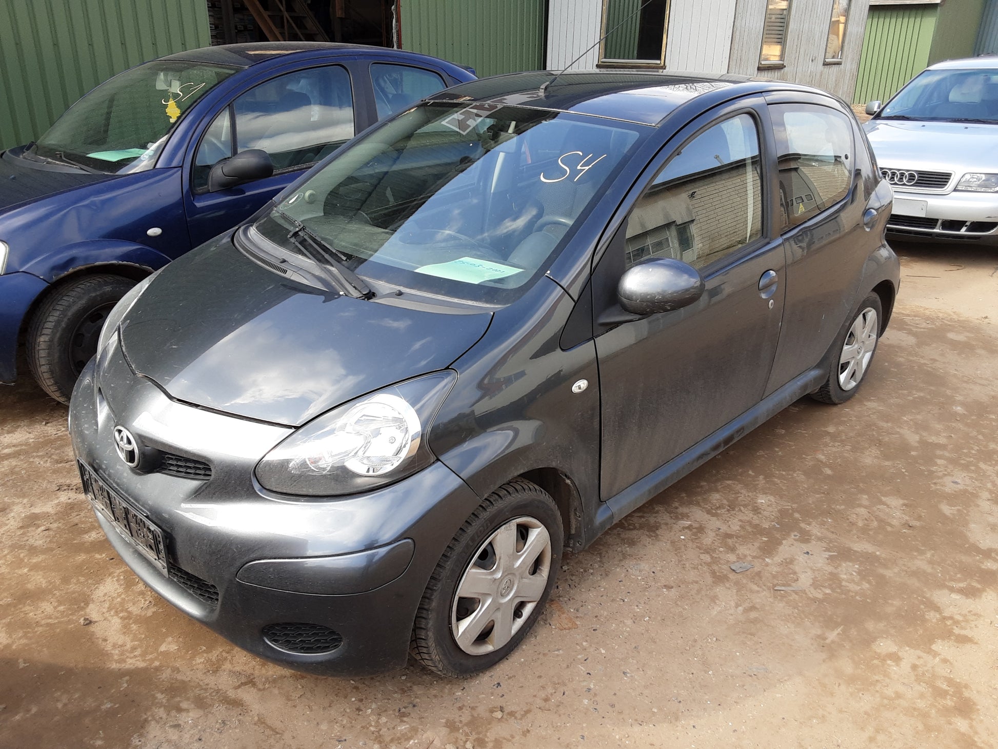 Toyota Aygo Pluk-Selv-Bil Med OEM Nr. Ophugger Fra Toyota Ophugger