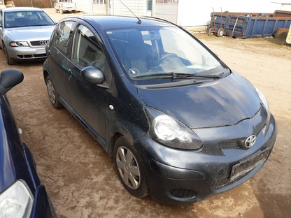 Toyota Aygo Pluk-Selv-Bil Med OEM Nr. Ophugger Fra Toyota Ophugger