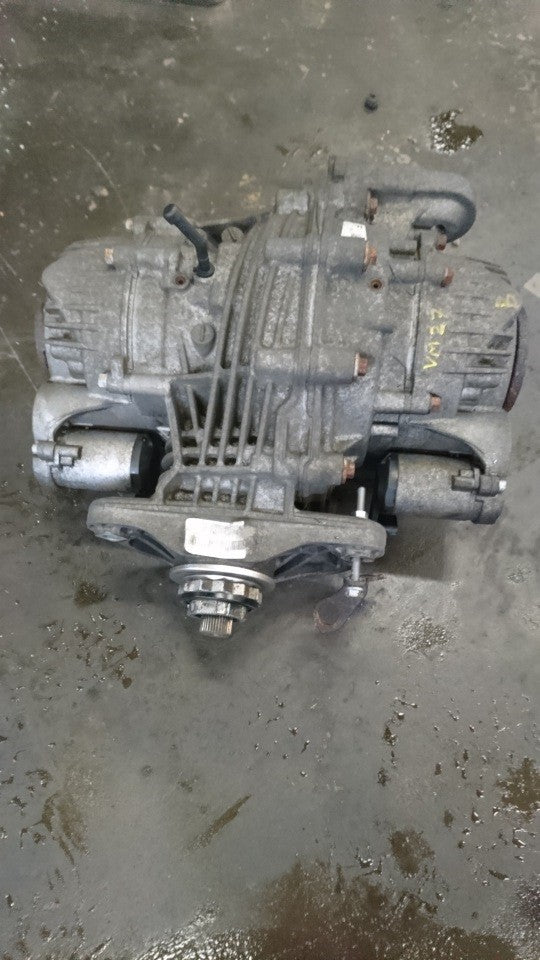 BMW X6 E71 Bagtøjsklump Med OEM Nr. 33107582389 Fra BMW Ophugger