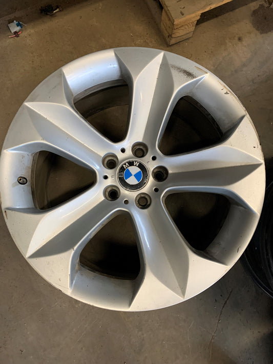 BMW X6 E71 Fælg Aluminium Med OEM Nr. 9X19 Fra BMW Ophugger