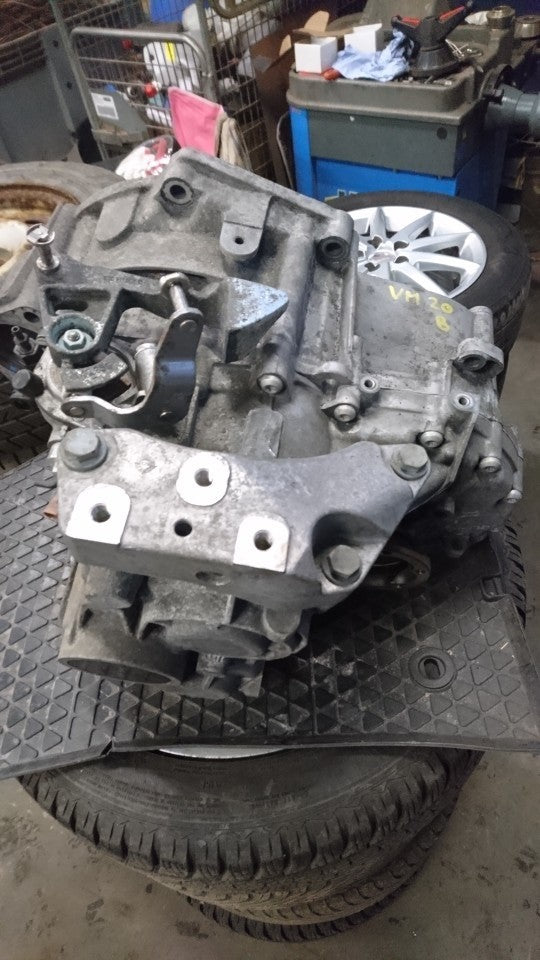 VW Eos 1Q Gearkasse 6 Trin Med OEM Nr. JLU Fra VW Ophugger