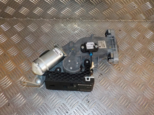 Mercedes C W204 Relæ Diverse Med OEM Nr. A2048202242 Fra Mercedes Ophugger