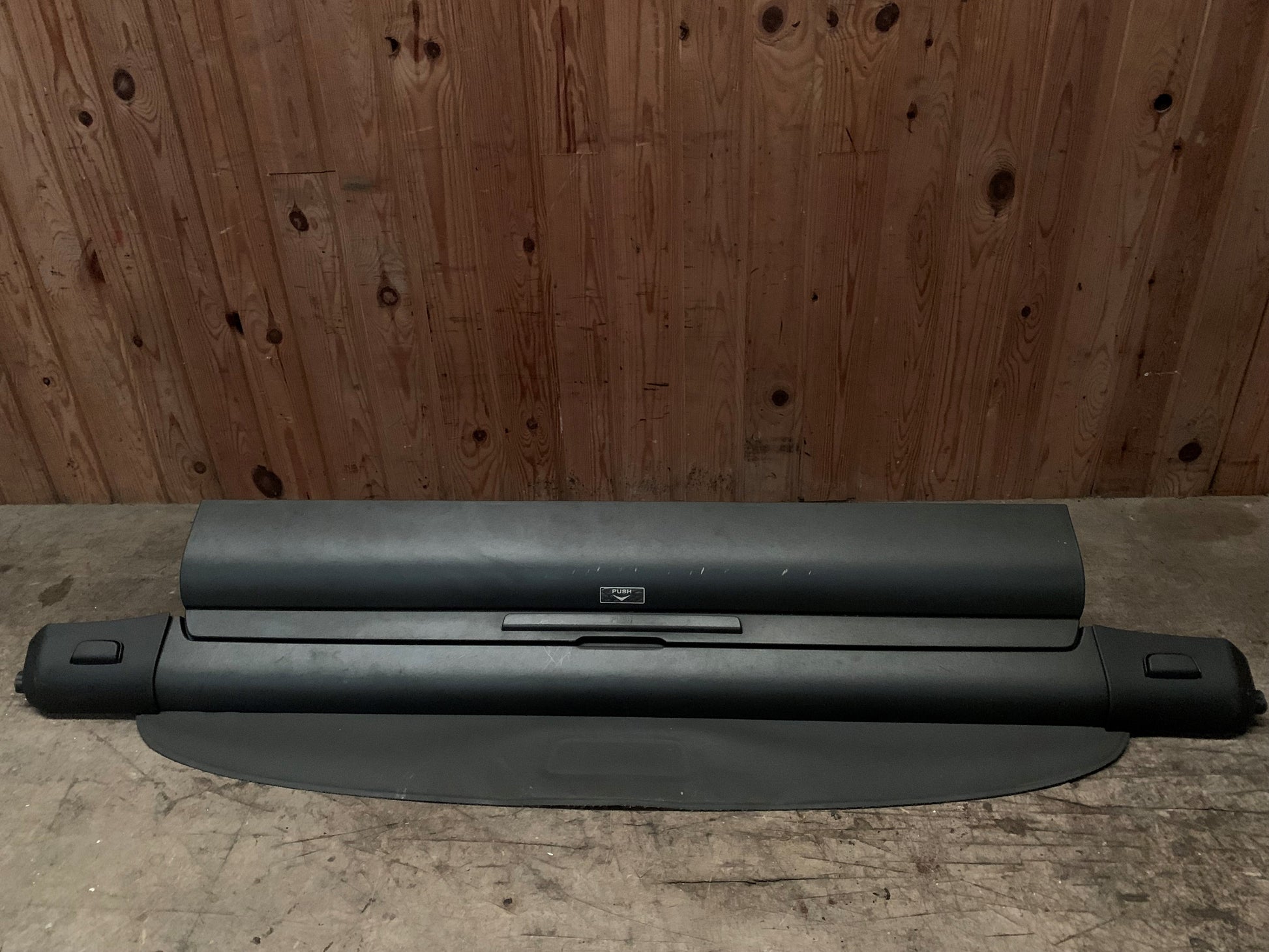 Volvo S40/V50 Bagageafdæk/Rullegar. Stc Med OEM Nr. 39874981 Fra Volvo Ophugger