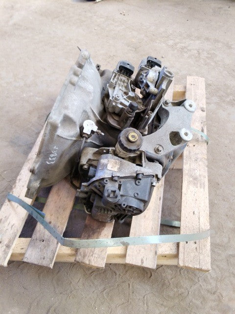 Opel Corsa D Automatgearkasse Med OEM Nr. ELSKIFT Fra Opel Ophugger