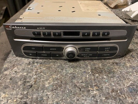 Renault Laguna 2 Radio M/Cd Med OEM Nr. 8200562764 Fra Renault Ophugger
