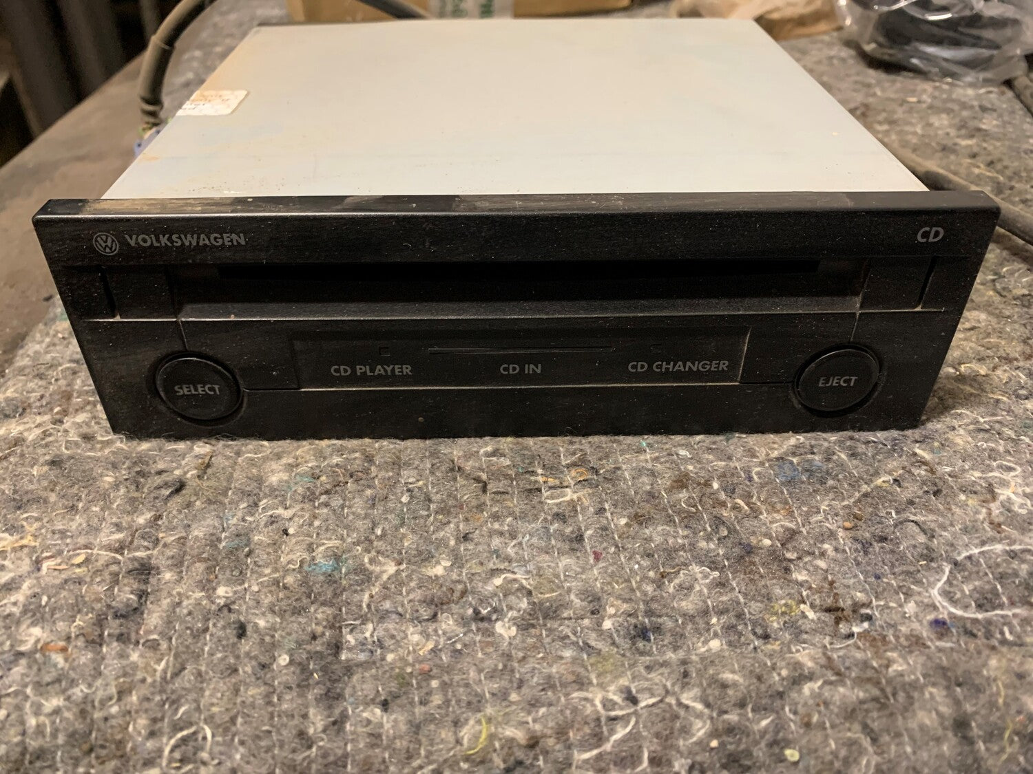 VW Passat 3B Radio M/Cd Med OEM Nr. 1J0035119C Fra VW Ophugger