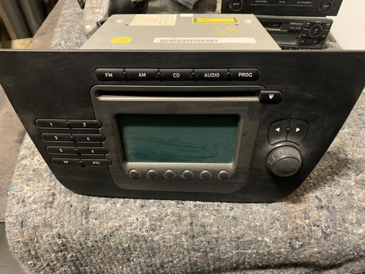 Seat Altea Radio M/Cd Med OEM Nr. 5P1035152 Fra Seat Ophugger