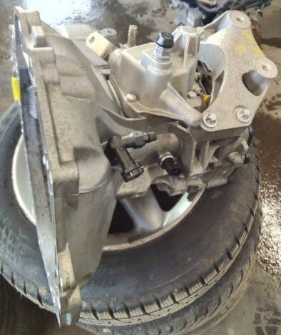 Opel Corsa E Gearkasse 5 Trin Med OEM Nr. 24581811 Fra Opel Ophugger