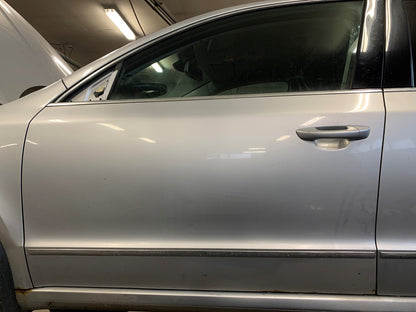 Skoda Superb Fordør V Med OEM Nr. 3T0831055 Fra Skoda Ophugger