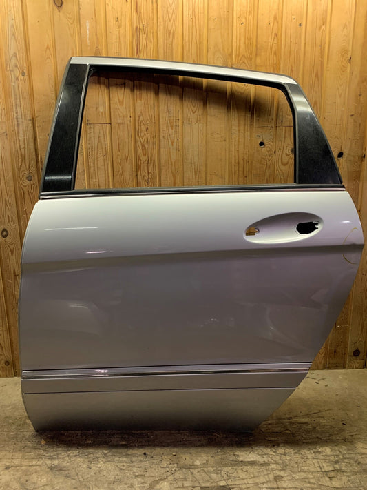 Mercedes B W245 Bagdør V Med OEM Nr. 1697301705 Fra Mercedes Ophugger