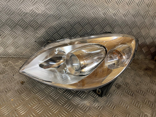 Mercedes B W245 Forlygte Med OEM Nr. 1698201761 Fra Mercedes Ophugger