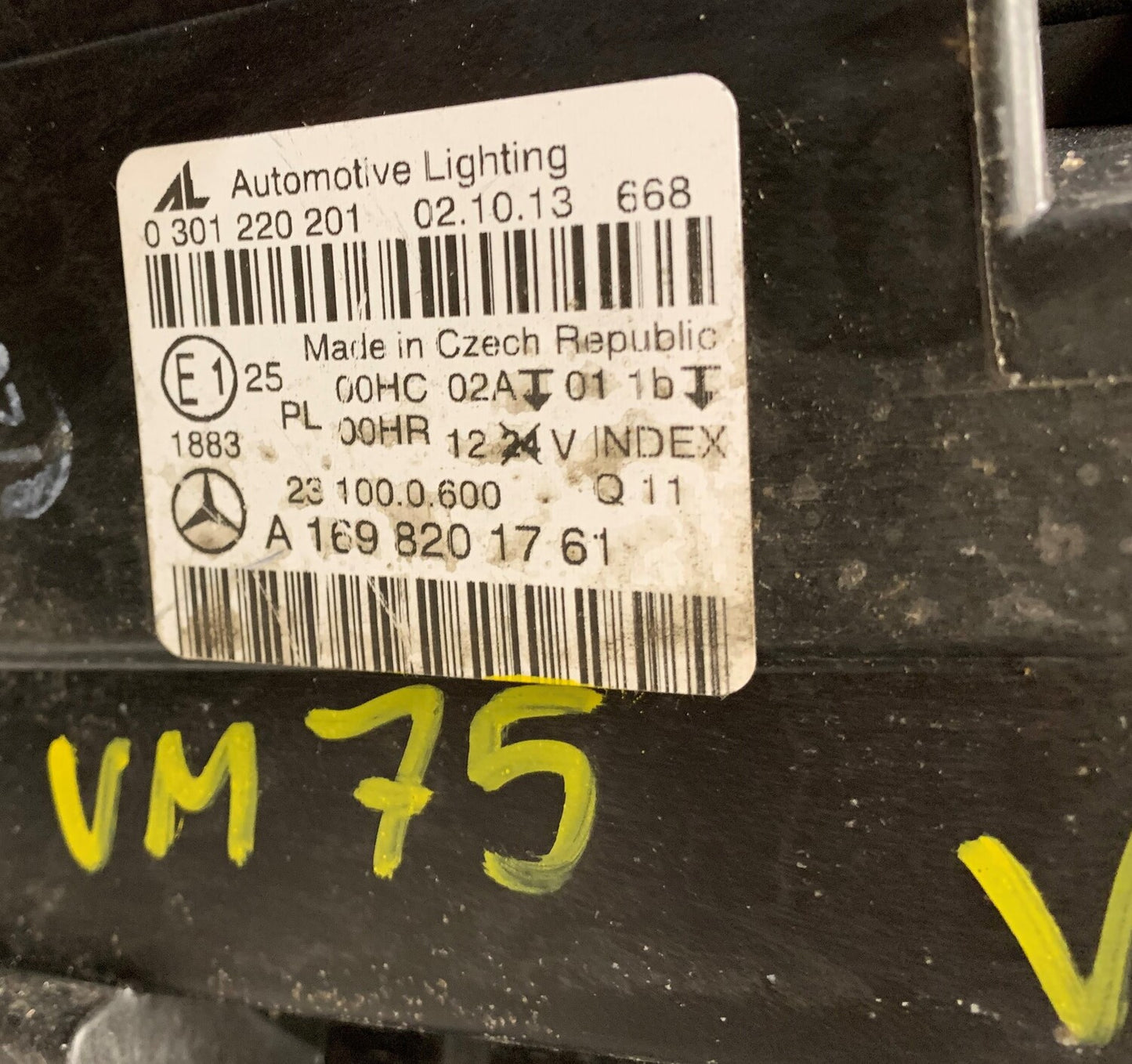 Mercedes B W245 Forlygte Med OEM Nr. 1698201761 Fra Mercedes Ophugger