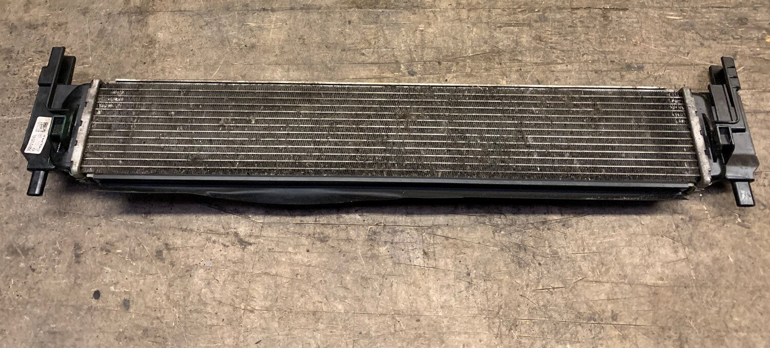 Skoda Octavia Køler Intercooler Med OEM Nr. 5Q0121251EL Fra Skoda Ophugger