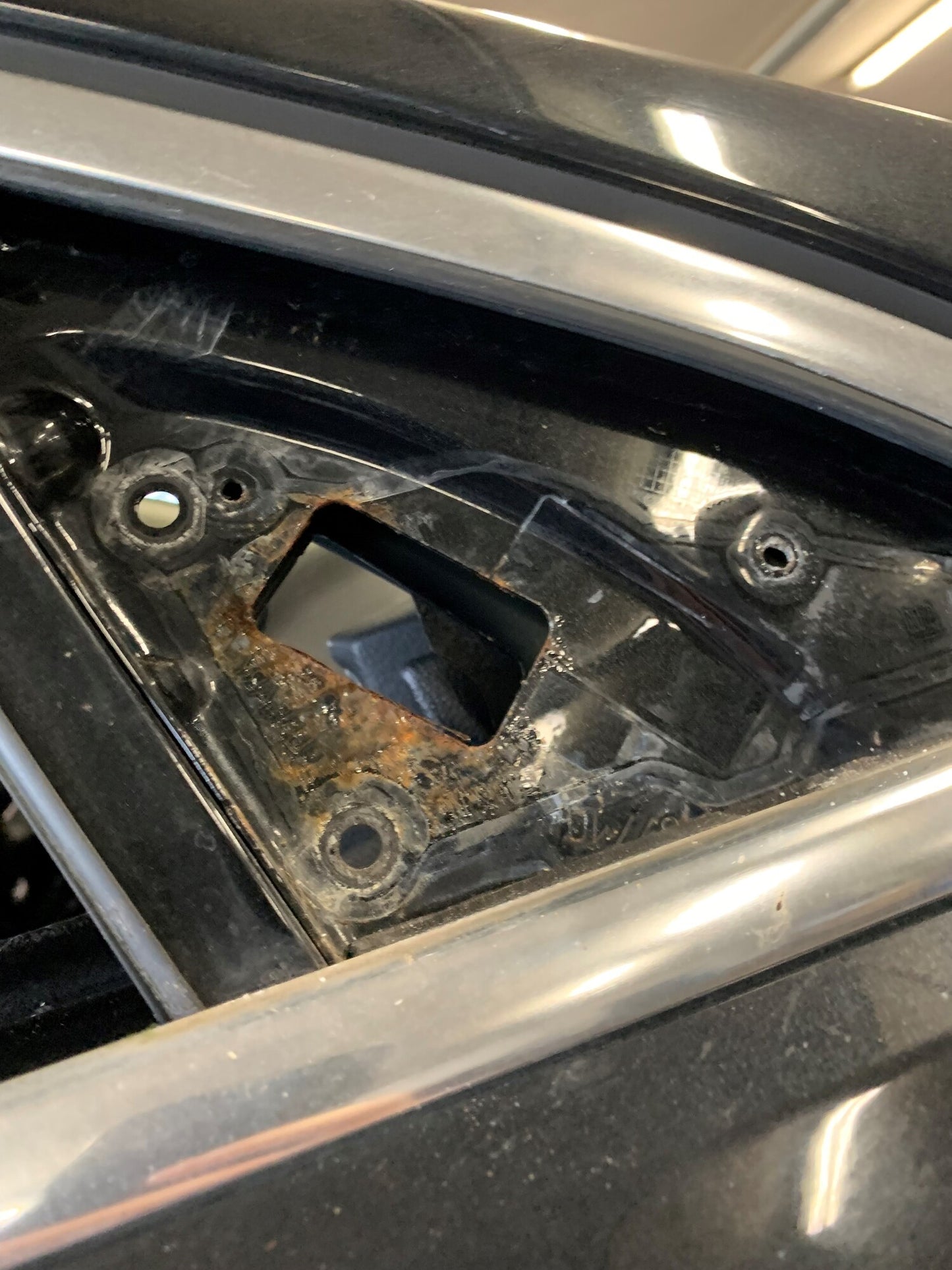 Opel Insignia A Fordør H Med OEM Nr. 20985683 Fra Opel Ophugger