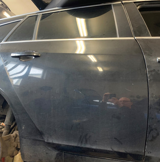 Opel Insignia A Bagdør H Med OEM Nr. 22805993 Fra Opel Ophugger