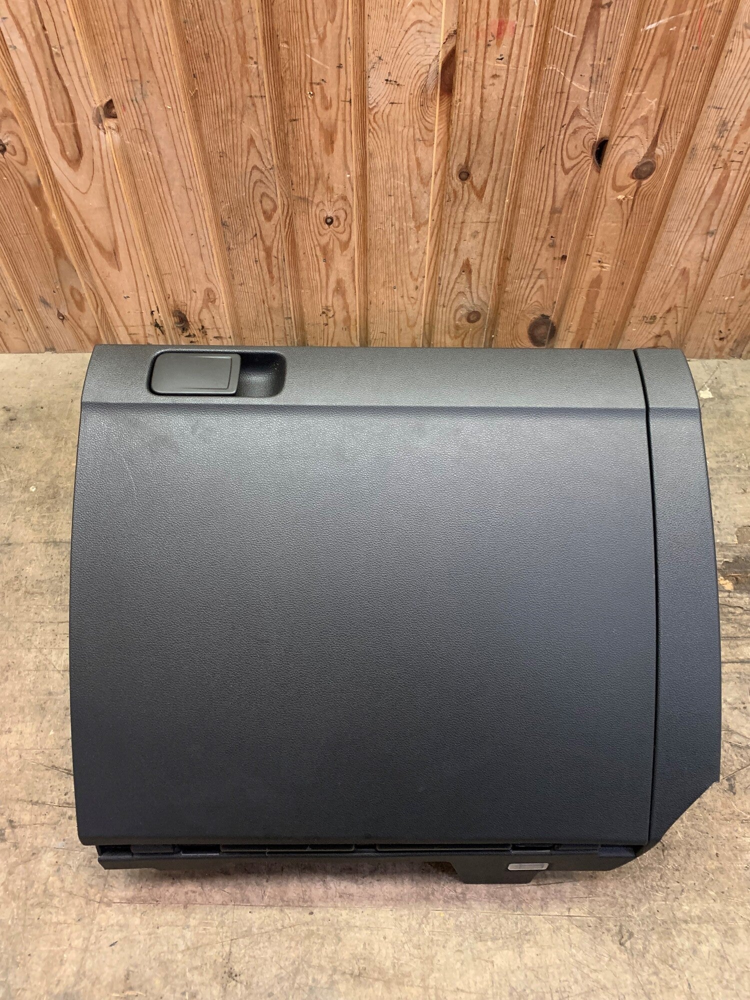 VW T-Roc Handskerum Med OEM Nr. 2GA857147 Fra VW Ophugger