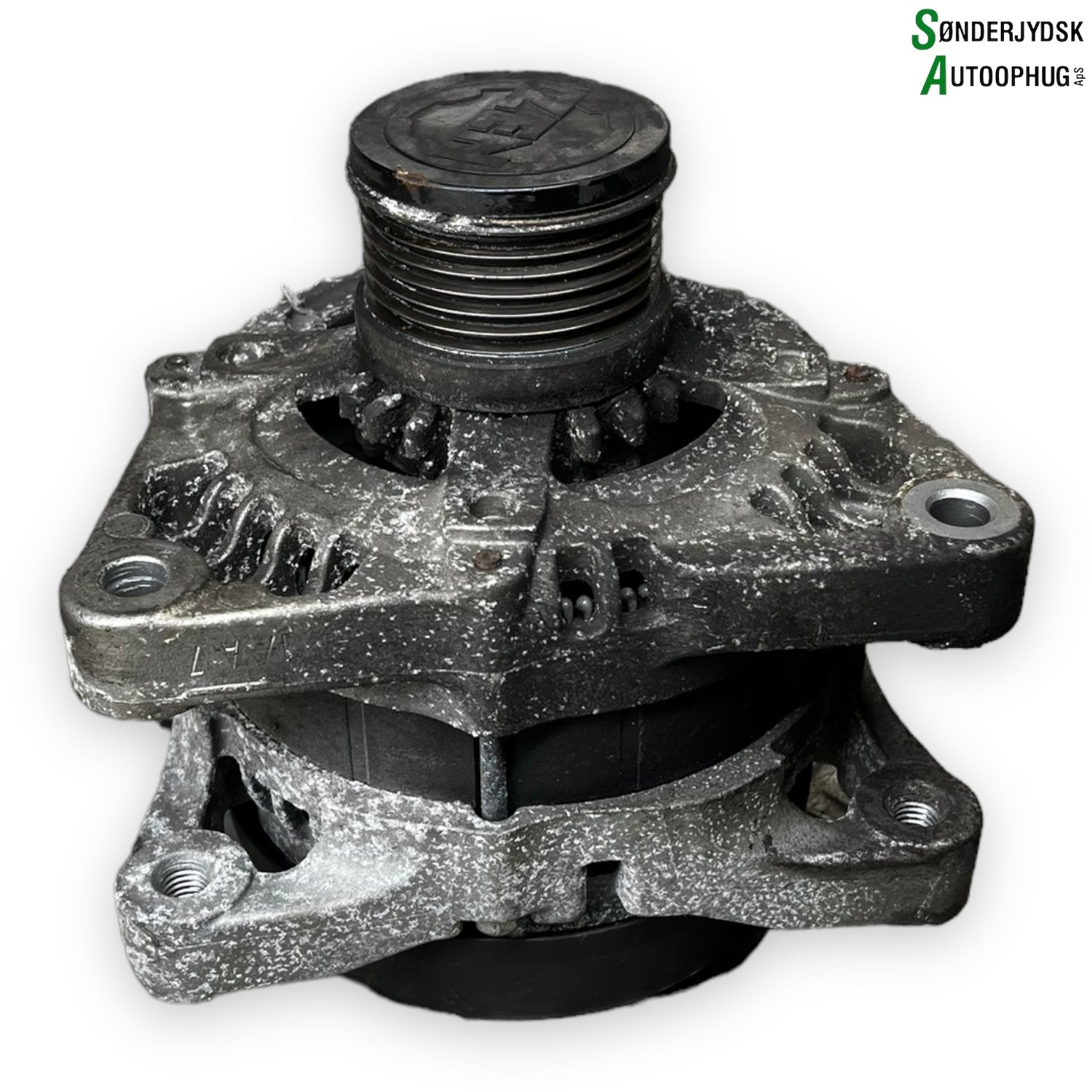 Ford Focus Generator Med OEM Nr. 1042105711 Fra Ford Ophugger
