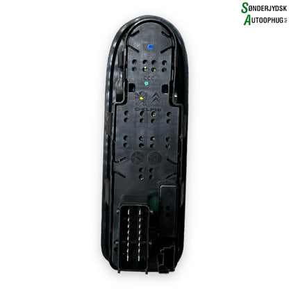 Citroen C3 II Kontakt Rudehejs Med OEM Nr. 6490CE Fra Citroen Ophugger