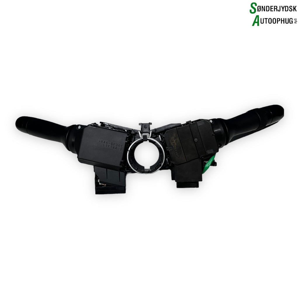 Toyota Aygo Kontakt Combi Med OEM Nr. 846520H020 Fra Toyota Ophugger