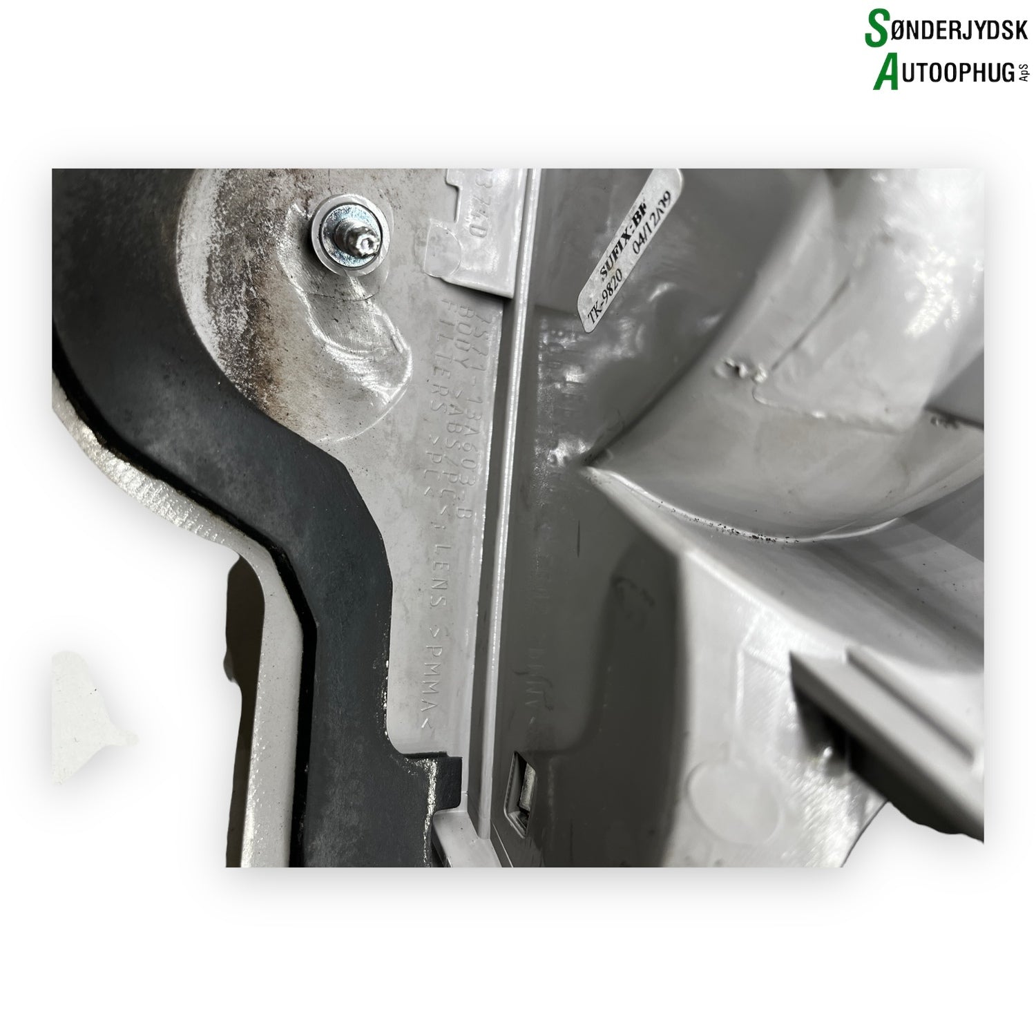 Ford Mondeo 4 Forlygte Med OEM Nr. 1893203 Fra Ford Ophugger