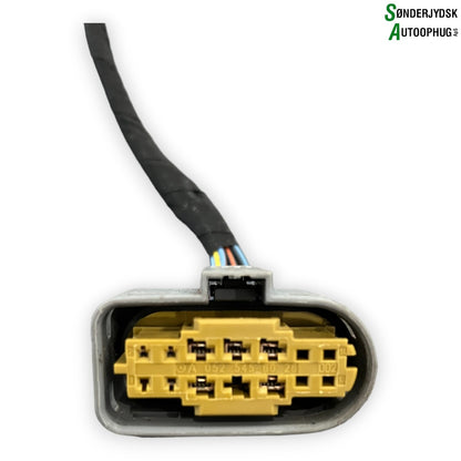 Mercedes-Benz A-W177 Stik Forlygte H Med OEM Nr. A0525456028002 Fra Mercedes-Benz Ophugger