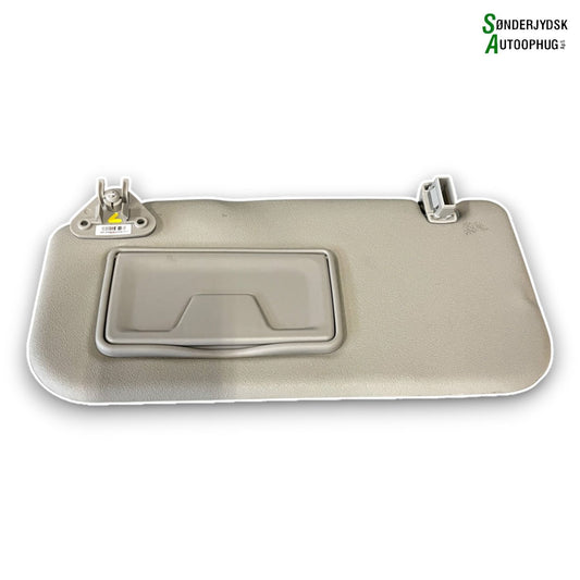 Mitsubishi Space Star Solskærm Med OEM Nr. 7620B731HB Fra Mitsubishi Ophugger