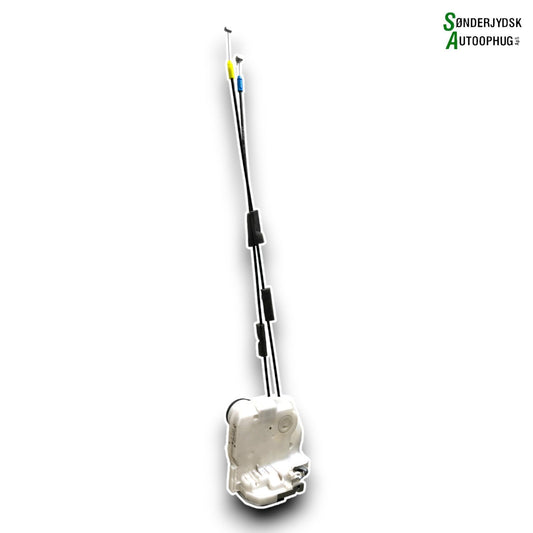 Mitsubishi Space Star Dørlås Med OEM Nr. 5715A842 Fra Mitsubishi Ophugger