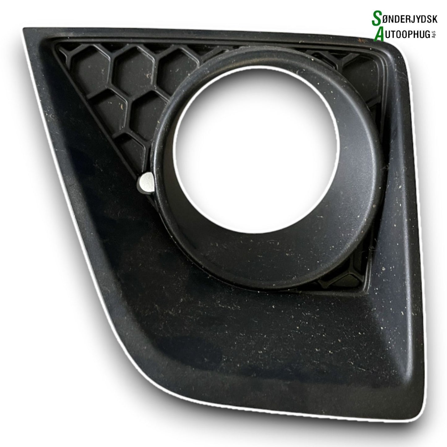 Mitsubishi Space Star Kofangergitter Med OEM Nr. 64001774 Fra Mitsubishi Ophugger