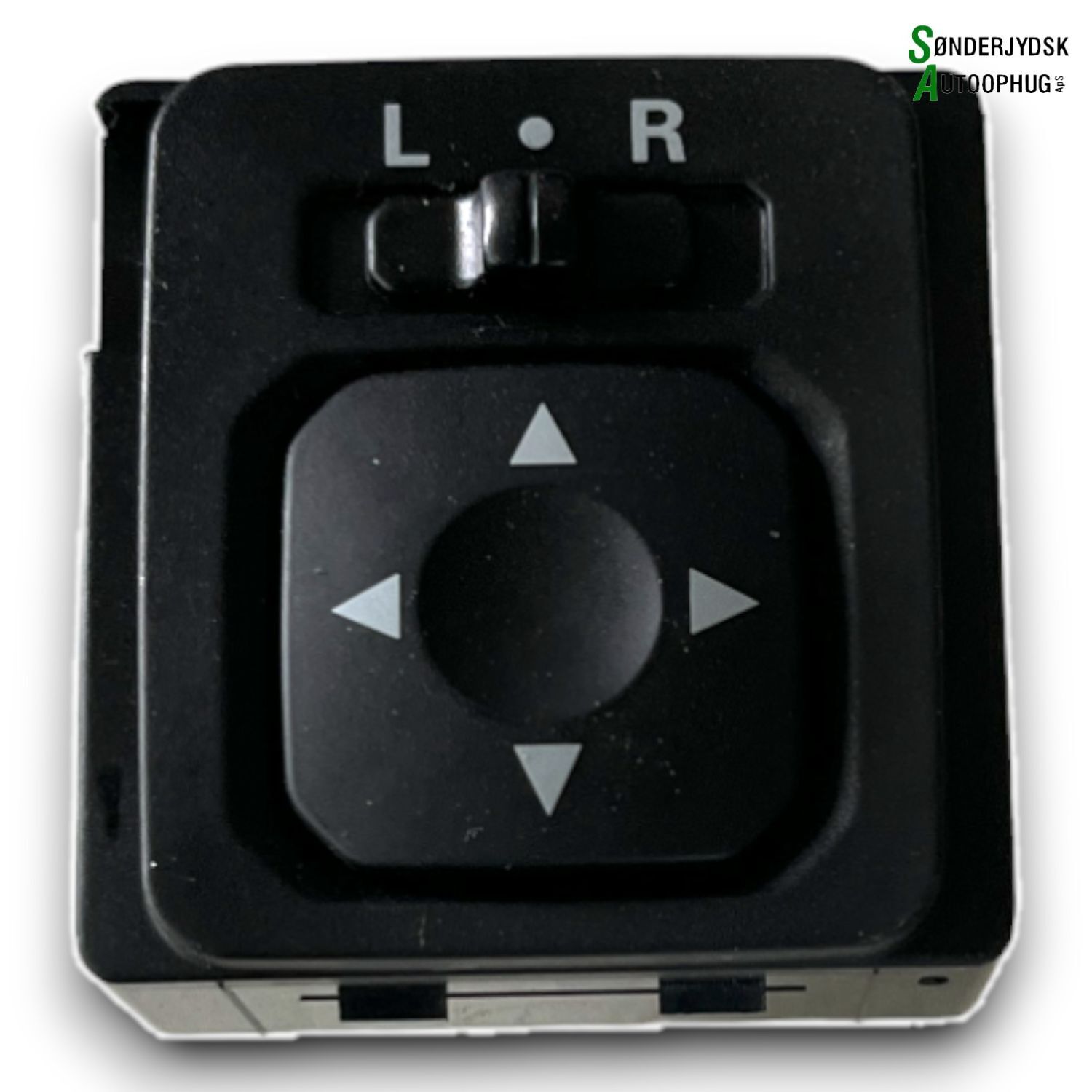 Mitsubishi Space Star Kontakt Sidespejl Med OEM Nr. 183570 Fra Mitsubishi Ophugger