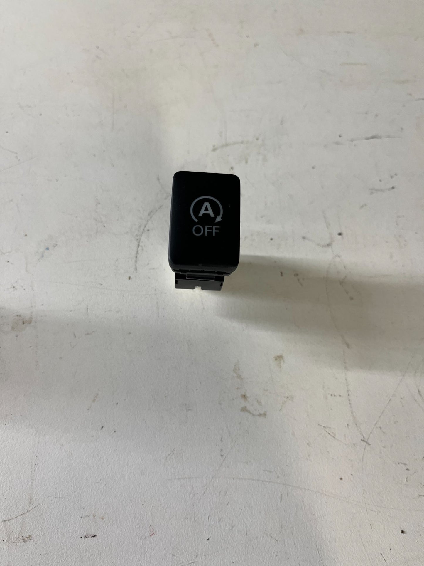 Mitsubishi Space Star Kontakt Diverse Med OEM Nr. 8602A053 Fra Mitsubishi Ophugger