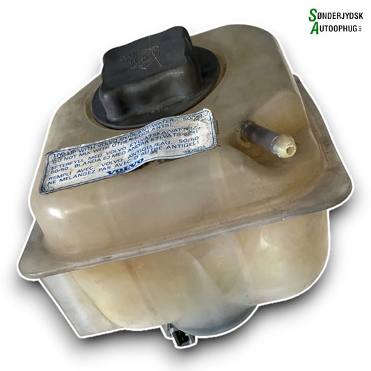 Volvo 850 Ekspansionsbehold Med OEM Nr. 9141031 Fra Volvo Ophugger