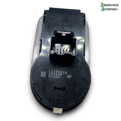 Opel Adam Kontakt Lys Med OEM Nr. 13294814 Fra Opel Ophugger