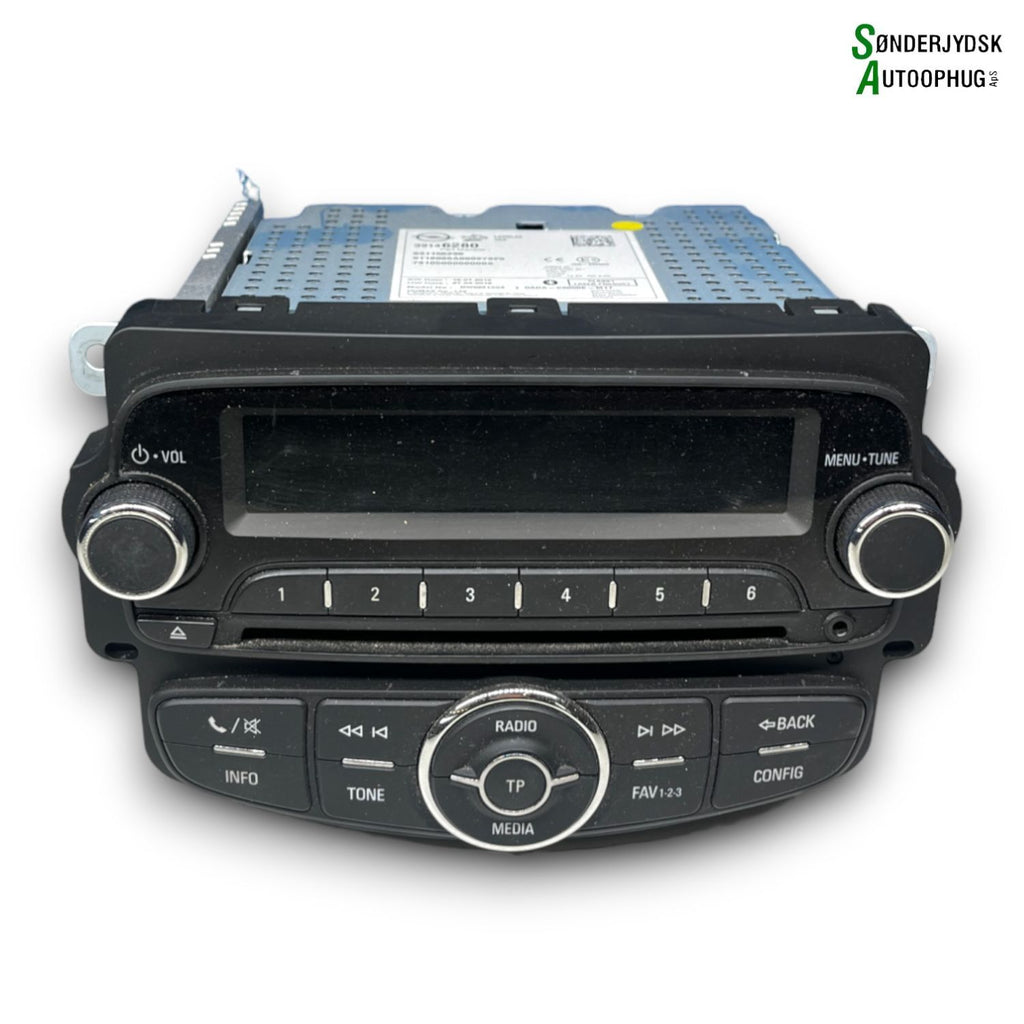Opel Adam Radio M/Cd Med OEM Nr. 631156296 Fra Opel Ophugger