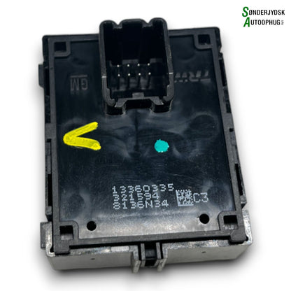 Opel Adam Kontakt Rudehejs Med OEM Nr. 13360335 Fra Opel Ophugger